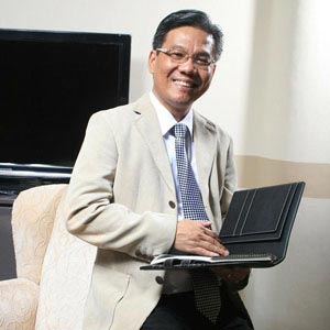 轰炸电话网页版